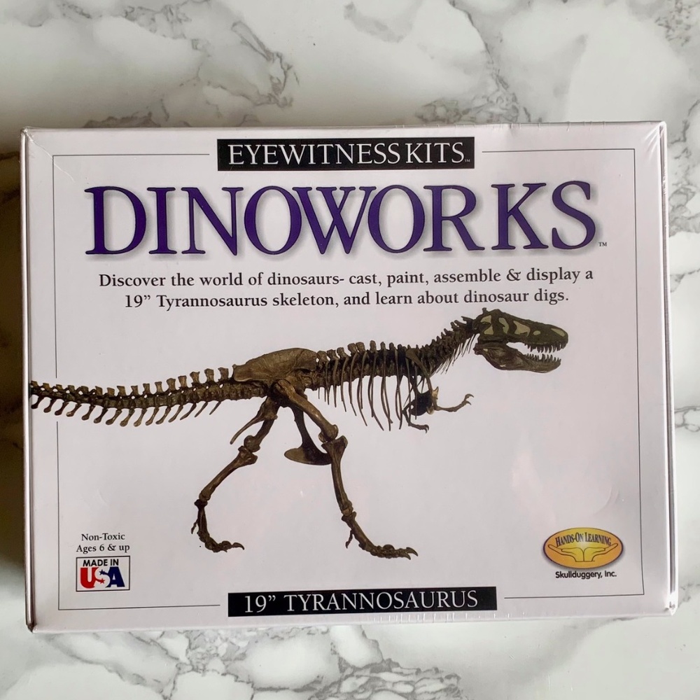 DINOWORKS Dinosaur Dig Kits (set of 2) BNIB